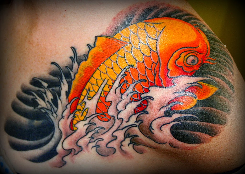 Tatuagem de peixe para fertilidade