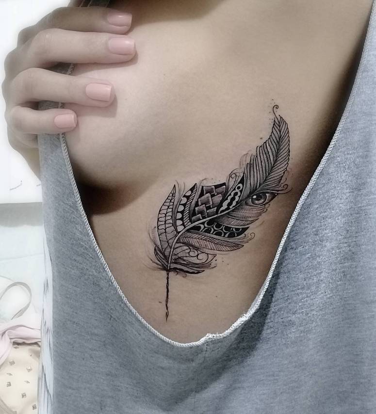 5 ideias de títulos:
1. Tatuagem de Pena no Quadril: Guia Completo de Significados e Estilos
2. Liberdade e Feminilidade: A Profundidade da Tatuagem de Pena no Quadril
3. Descubra os Significados Ocultos da Tatuagem de Pena no Quadril
4. Estilos Incríveis de Tatuagem de Pena para o Quadril
5. Cuidados Essenciais para sua Tatuagem de Pena no Quadril