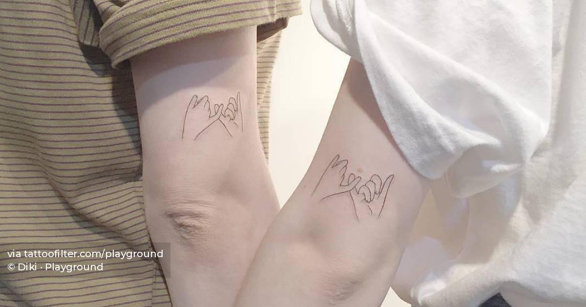 tatuagem pinky promise minimalista pulso amigas