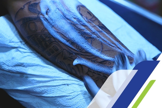 tatuagem descascando é normal ou preocupante