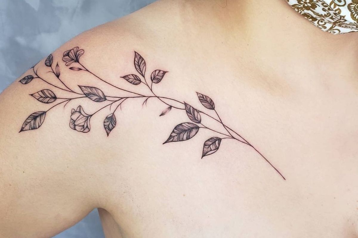 dor tatuagem clavícula ramos e folhas como evitar erros
