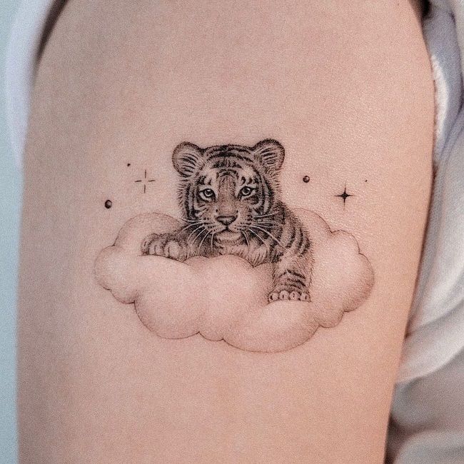 tatuagem feminina de tigre