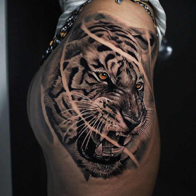 tatuagem feminina de tigre