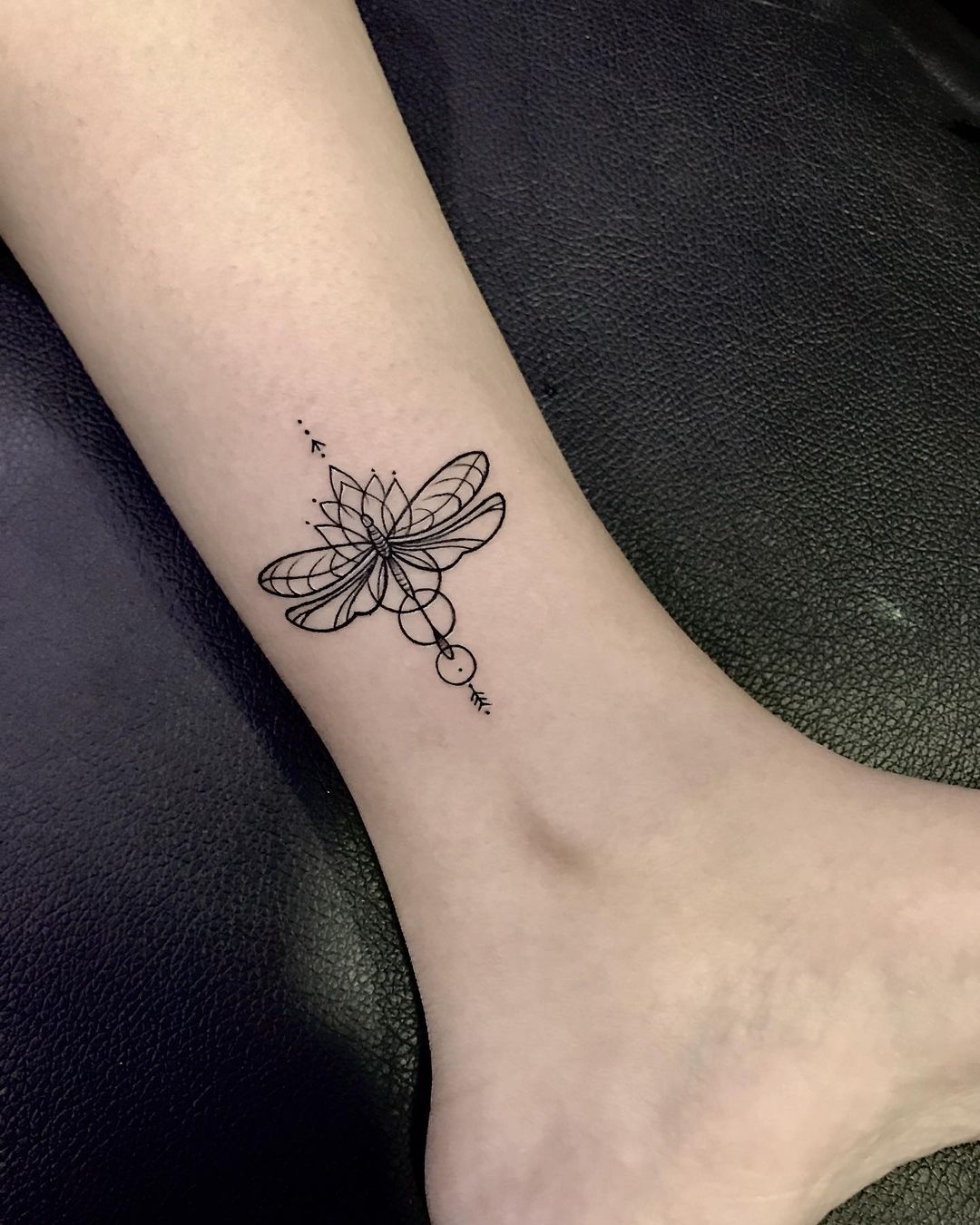 quanto custa uma tatuagem feminina na batata da perna