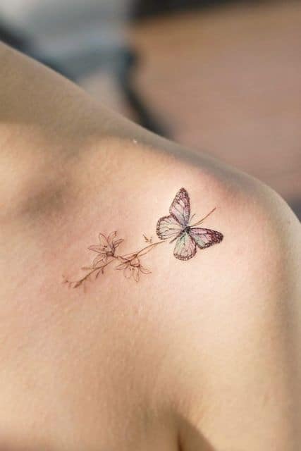 tatuagem fineline vs aquarela no ombro feminino: qual escolher