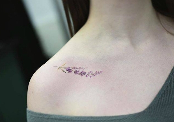 tatuagem fineline vs aquarela no ombro feminino: qual escolher