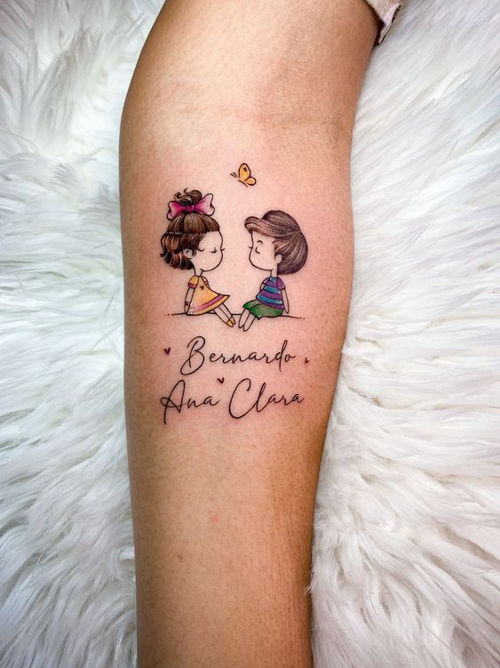 tatuagem de letra de filho delicada