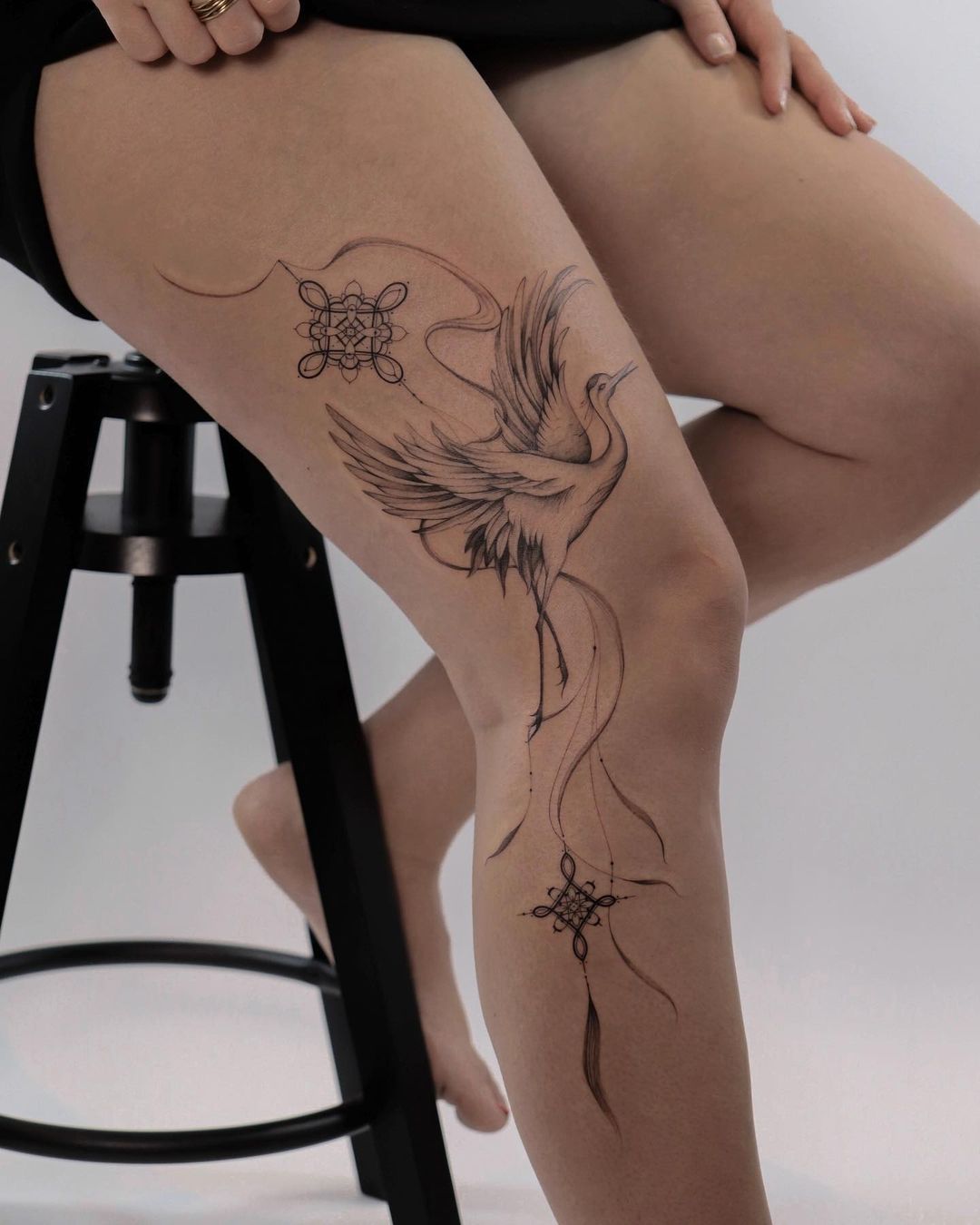 tatuagem fineline perna feminina desbota rápido