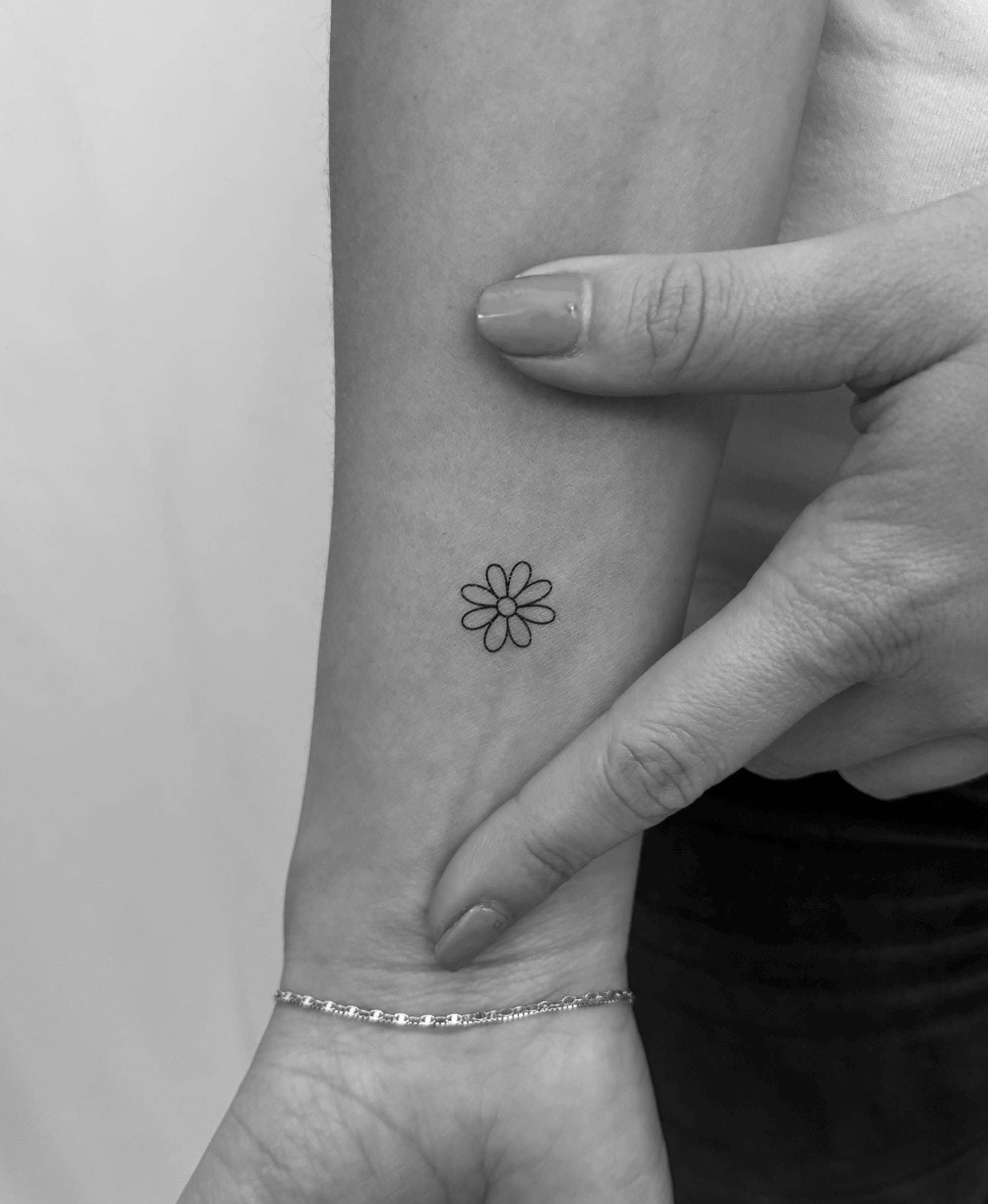 tatuagem girassol fineline ou realista qual escolher