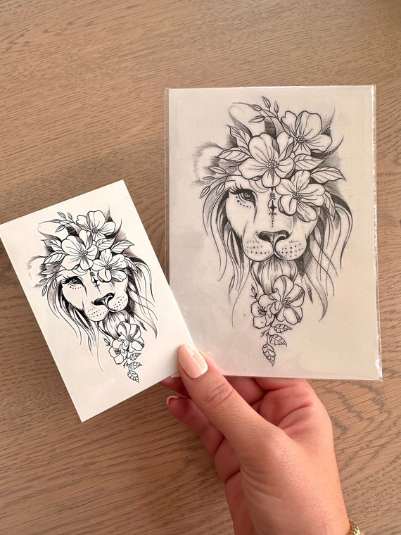 inspiração tatuagem leão com flores