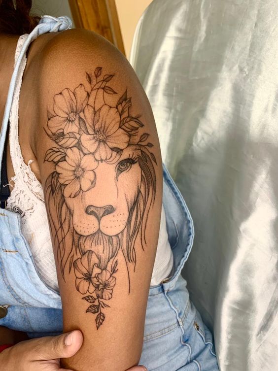tatuagem leoa sombreada ou colorida antebraço feminino