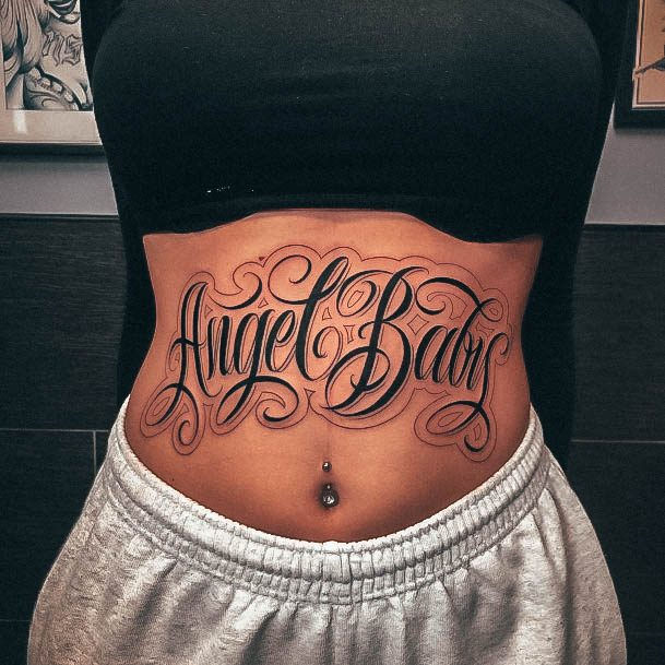 tatuagem grande barriga
