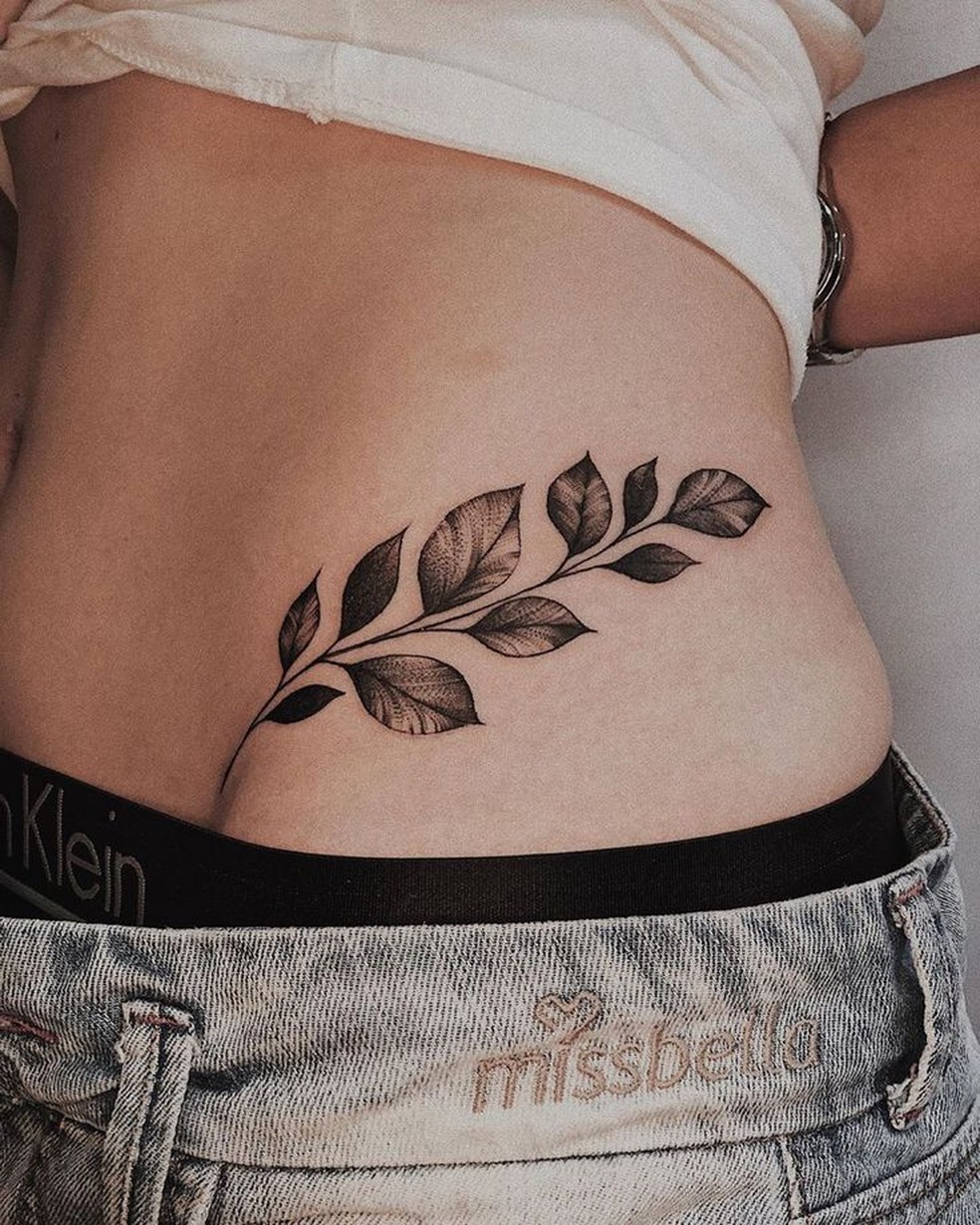 tatuagem para cobrir estrias barriga