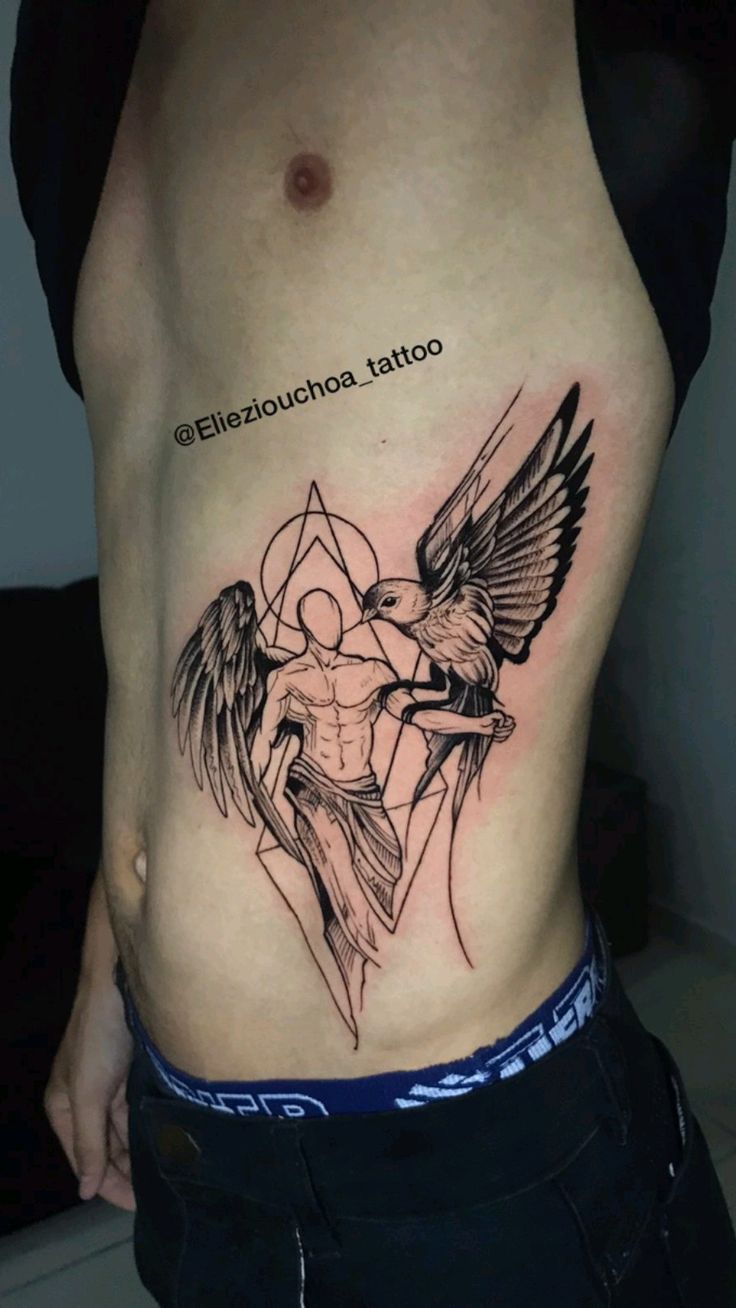 tatuagem na costela
