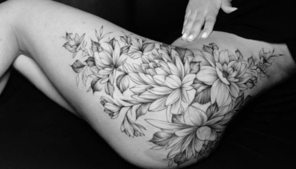 tatuagem de mandala na perna inteira