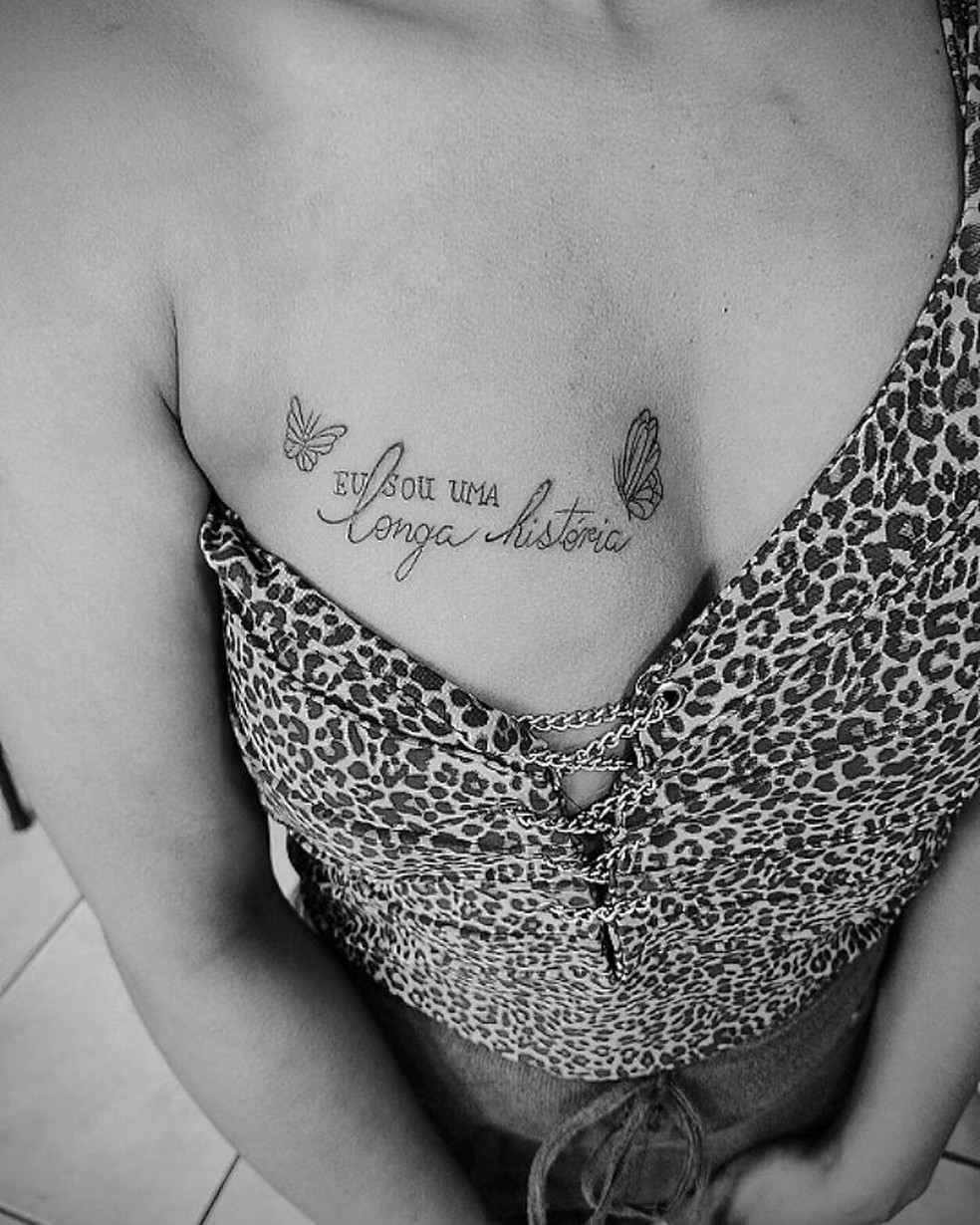tatuagem no peito feminina