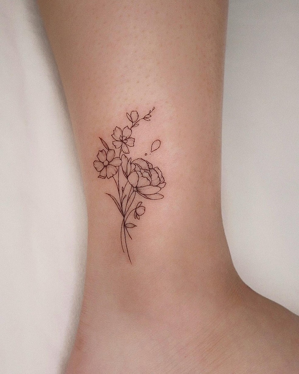 ideias de tatuagem delicada tornozelo feminina