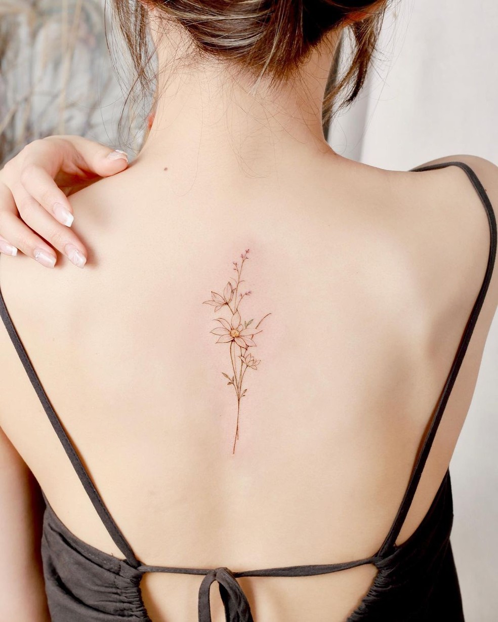 erros comuns ao fazer tatuagem nas costas femininas