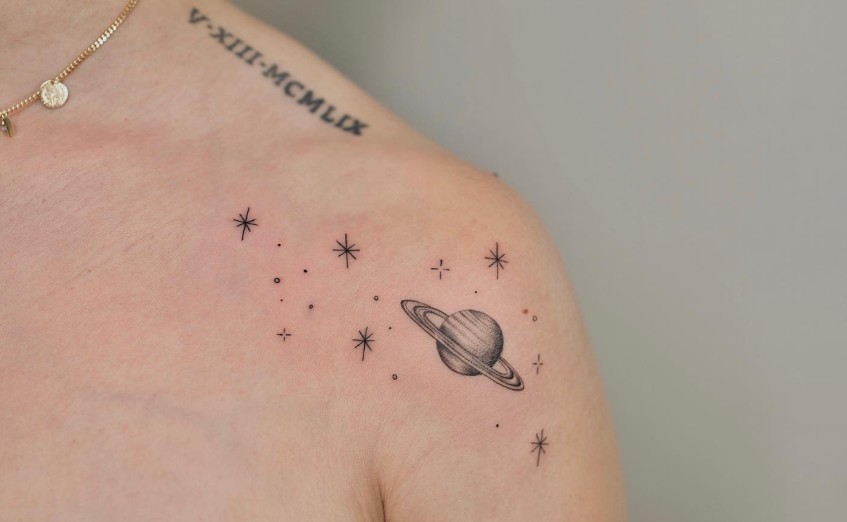 tatuagem fine line vs aquarela para mulheres