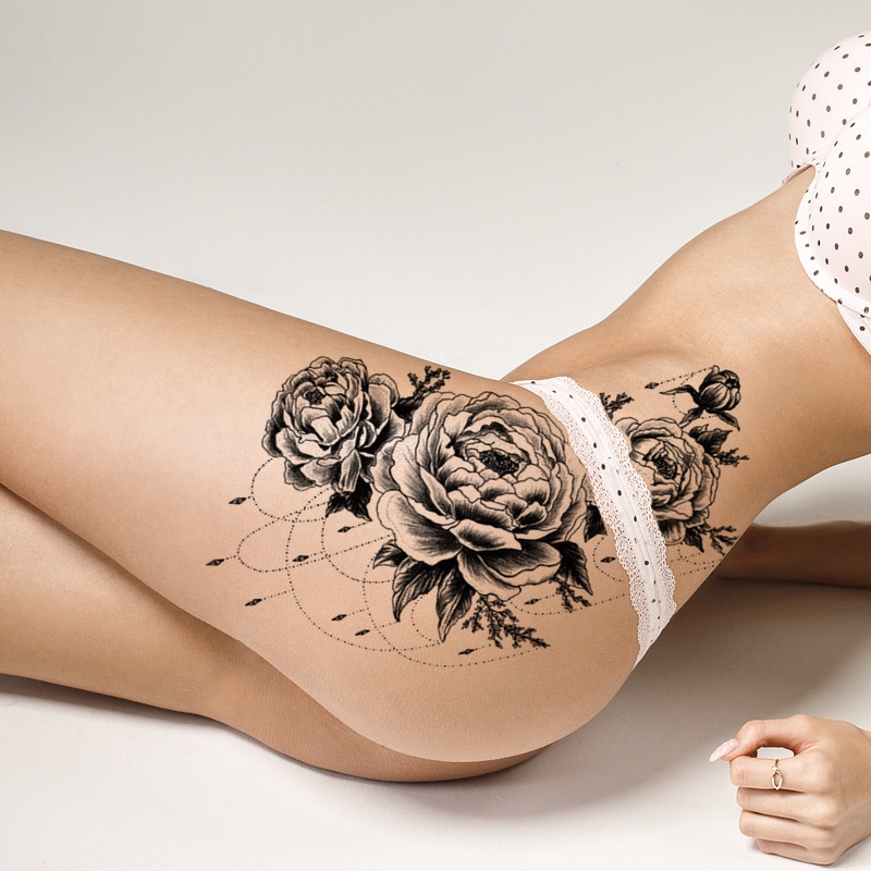tatuagem quadril e coxa