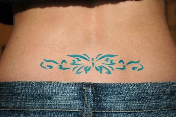 tatuagem quadril e coxa