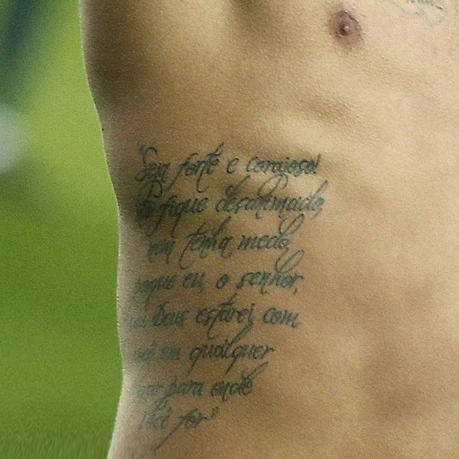 tatuagem com flores força