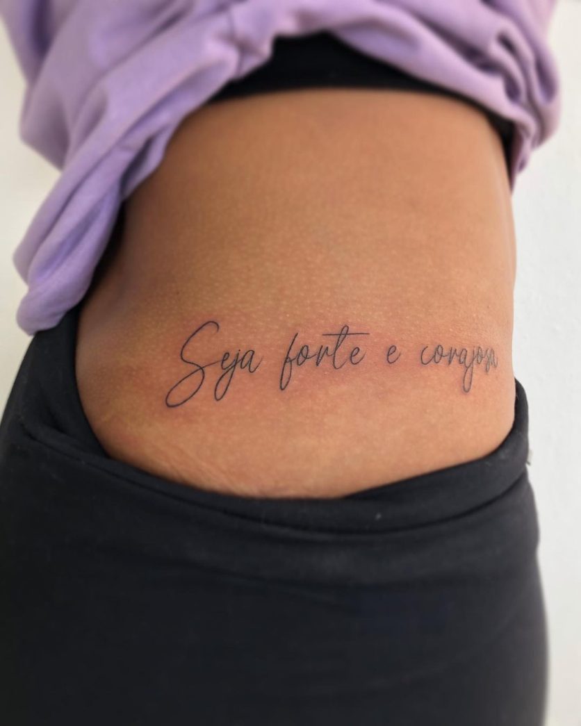 frase bíblica tatuagem
