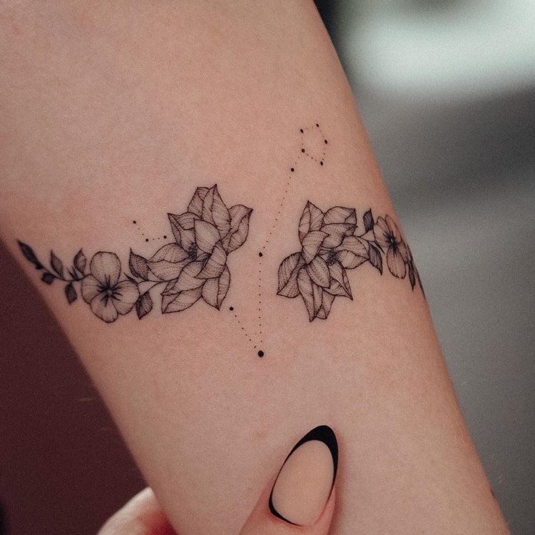 ideias tatuagem signo peixes feminina delicada