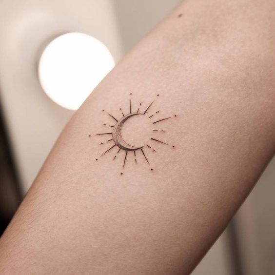 erros comuns ao fazer tatuagem sol e lua delicada