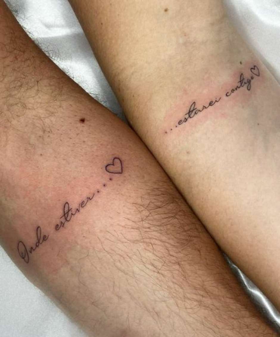tatuagem casal aliança dedo