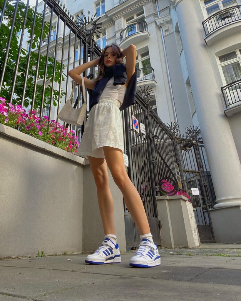 tenis adidas feminino azul looks