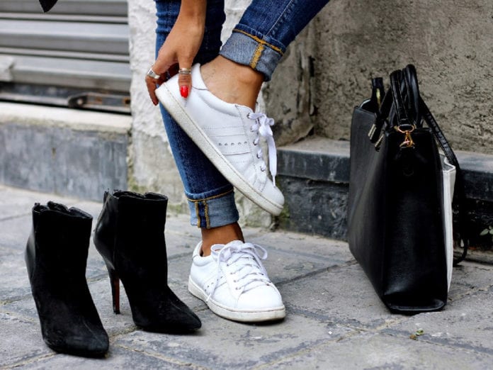 Tênis branco feminino elegante