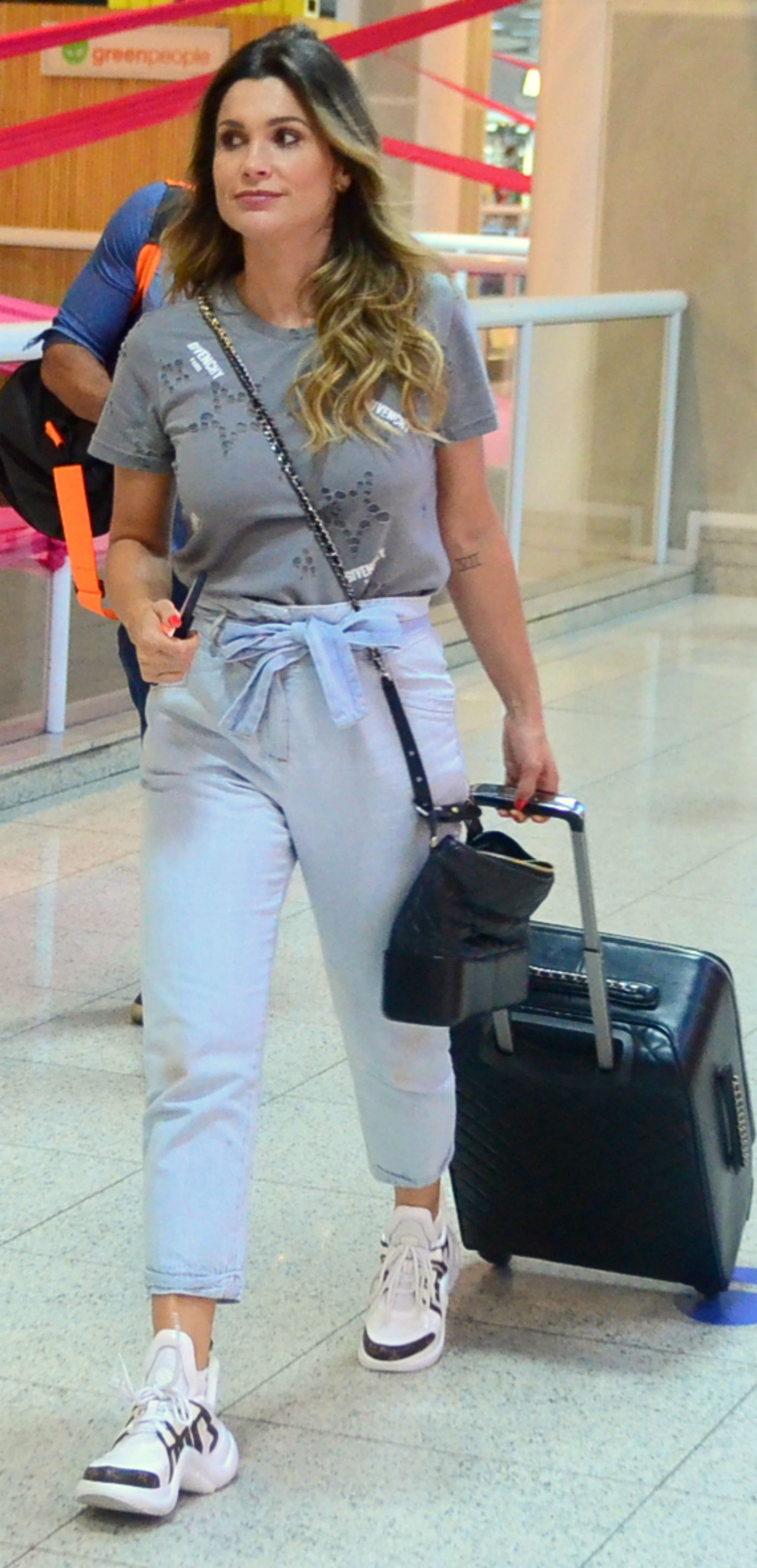 tênis chunky com alfaiataria