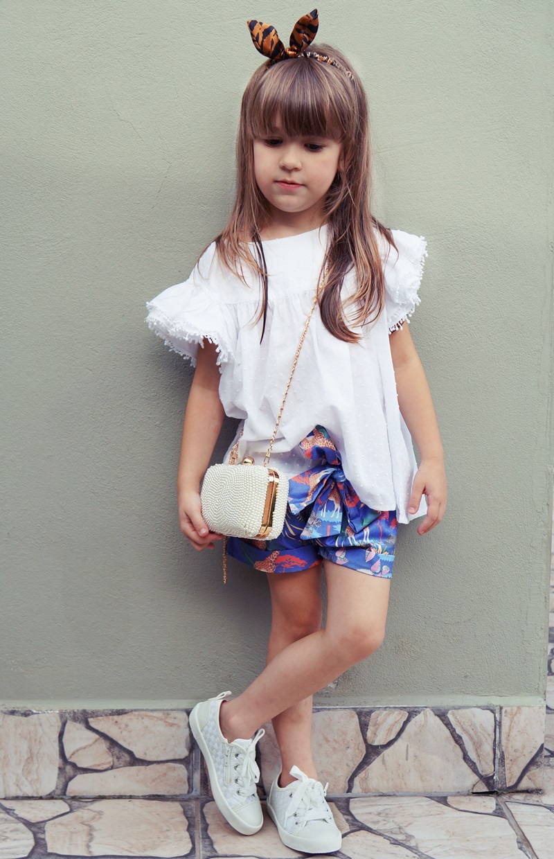 looks com tênis de corrida infantil