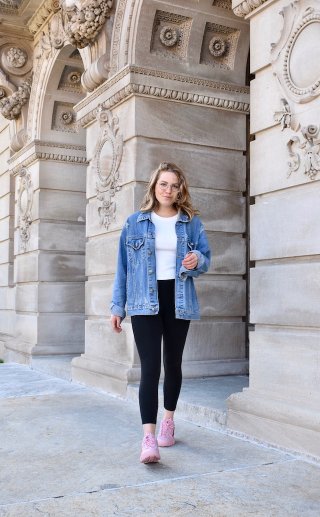 looks com tênis Fila rosa