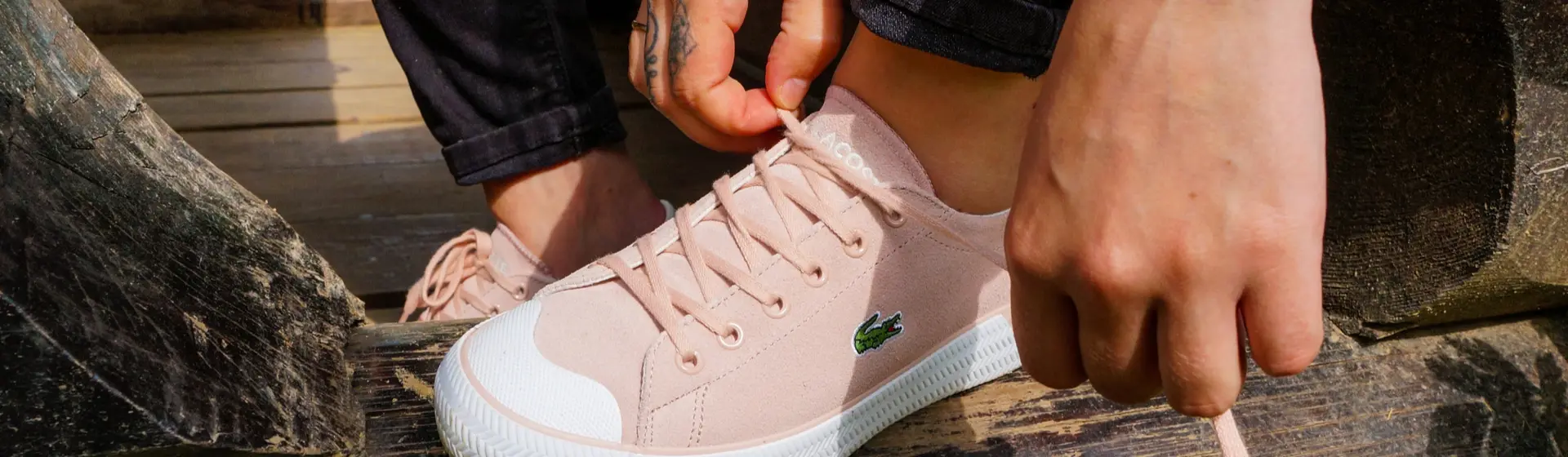Tênis Lacoste feminino colorido