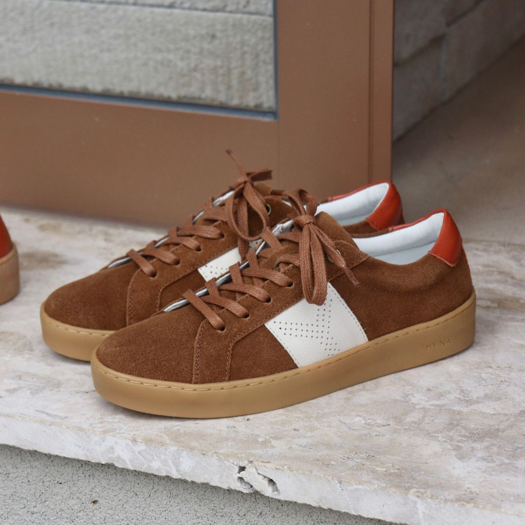 Tênis Marrom vs. Tênis Preto: Qual Escolher para o Seu Guarda-Roupa?