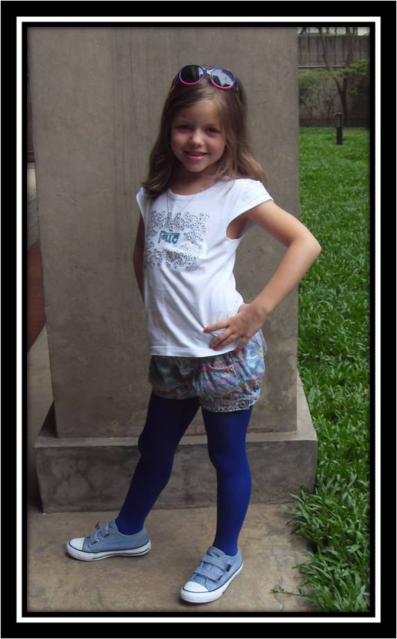 tênis meia infantil com vestido leve