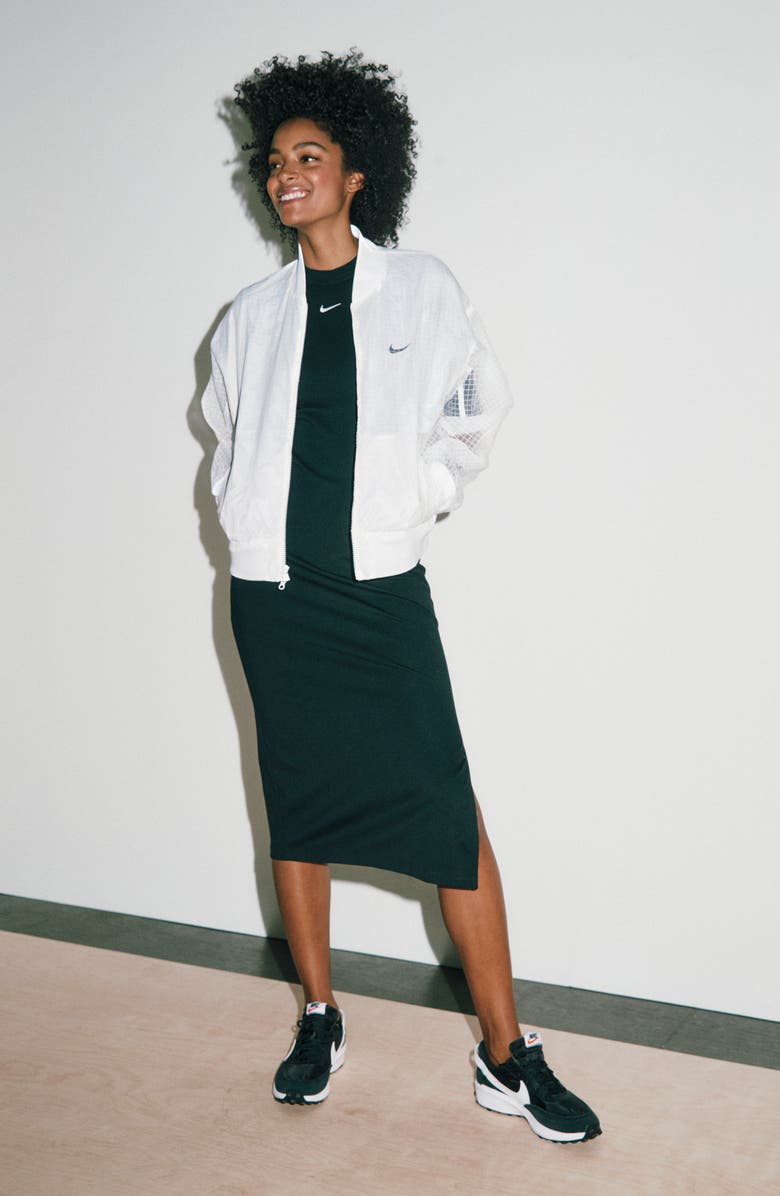Nike Waffle Debut feminino estilos
