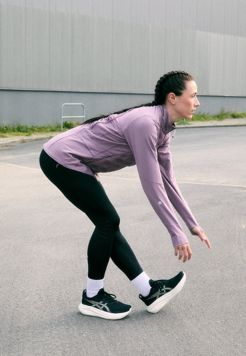 asics nimbus looks femininos