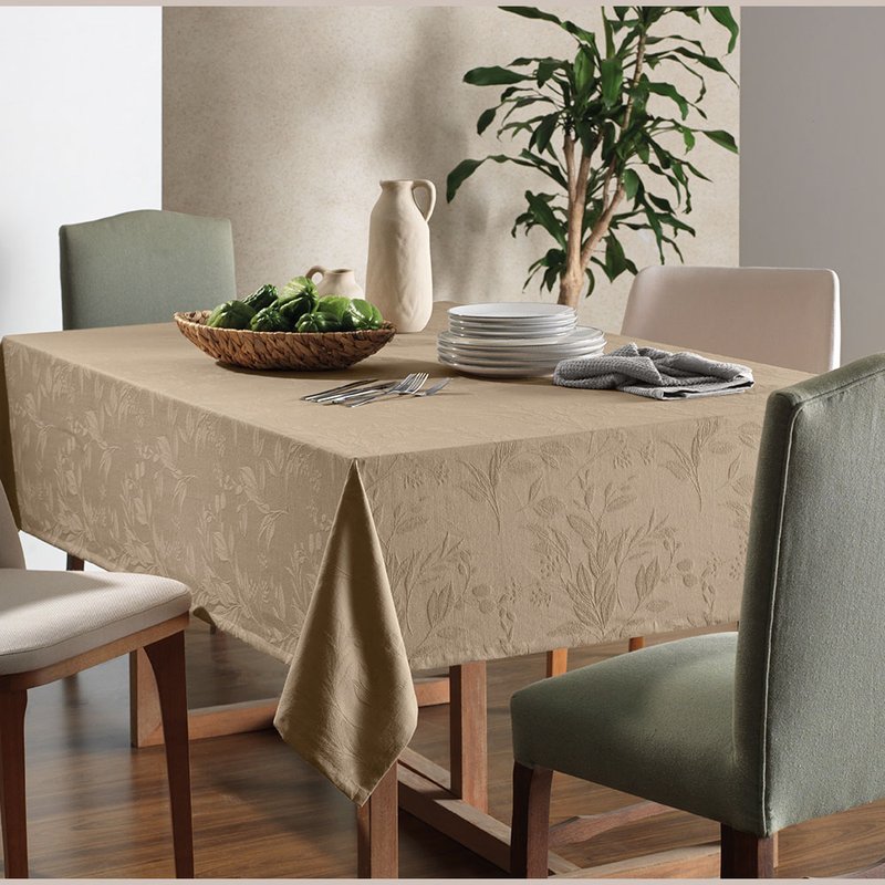 Toalha de mesa retangular 6 lugares (1,40m x 2,10m)