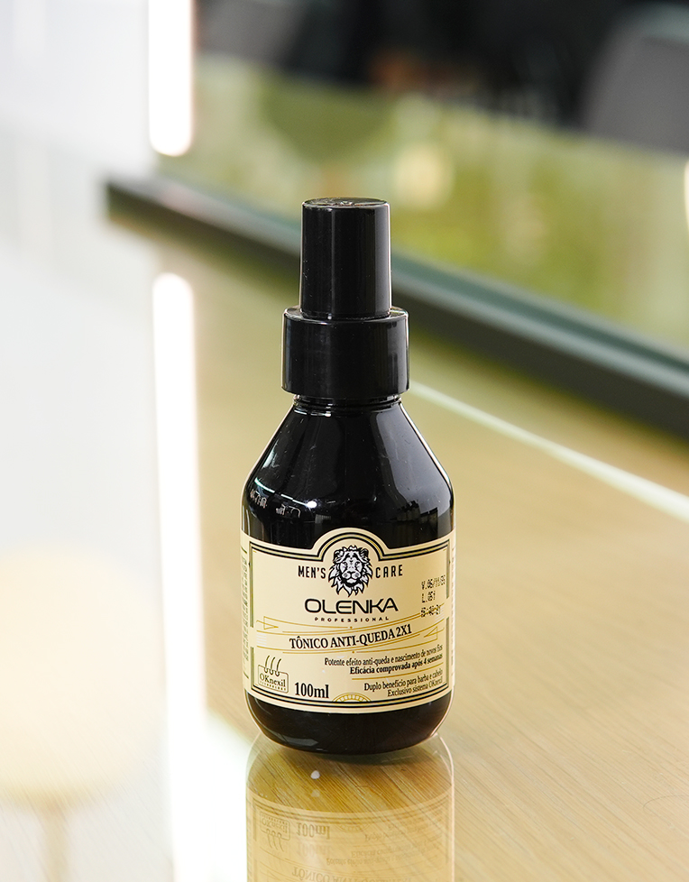 Os Melhores Tônicos Capilares para Combater a Queda em 2024; Como Escolher o Tônico Antiqueda Ideal para o Seu Tipo de Cabelo; Ingredientes Chave em Tônicos Capilares: Biotina