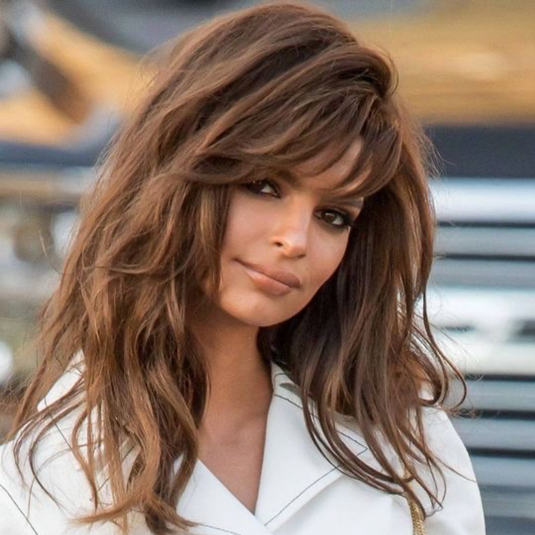 5 ideias de títulos:
1. Descubra os Tons de Marrom que Vão Dominar 2026: Guia Completo
2. Do Mocha Clean ao Chocolate Glaze: As Tendências de Marrom para Cabelos em 2026
3. Como Escolher o Tom de Marrom Perfeito para Seu Cabelo e Pele
4. Guia de Tinturas: As Melhores Opções para Conquistar o Marrom dos Sonhos
5. Cabelos Castanhos em Destaque: As Nuances Mais Desejadas de 2026