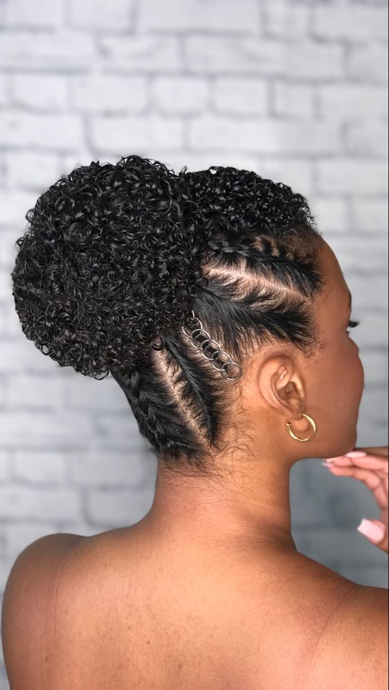 penteados com tranças para cabelo crespo curto