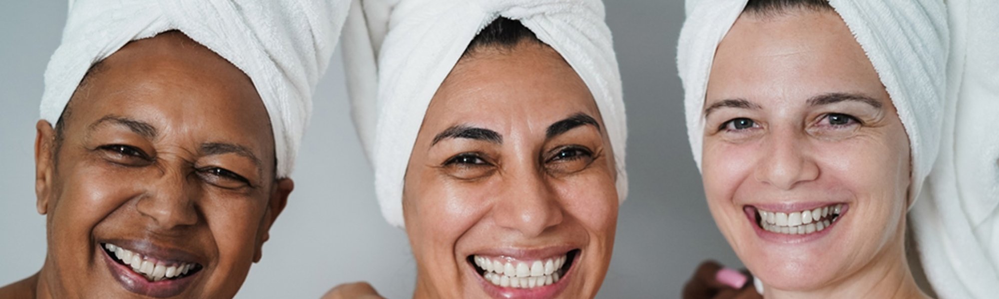 5 ideias de títulos:
1. O Guia Completo de Skincare para Pele Madura: Ativos Essenciais e Rotinas
2. Procedimentos Dermatológicos que Transformam a Pele Madura
3. Retinol vs. Ácido Hialurônico: Qual o Melhor para Você?
4. Nutrição e Hábitos Saudáveis: Aliados da Pele Madura Radiante
5. Desvendando os Segredos da Pele Madura: De Limpeza a Tratamentos Avançados