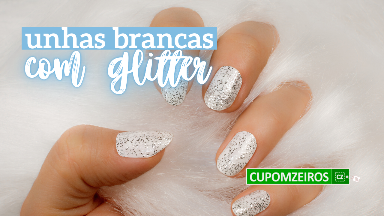 unha branca com glitter