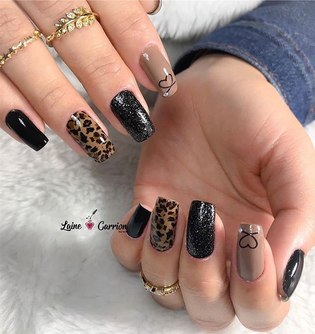 unha de fibra de vidro preta