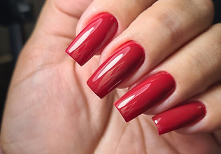 erros comuns ao fazer unhas de fibra delicadas