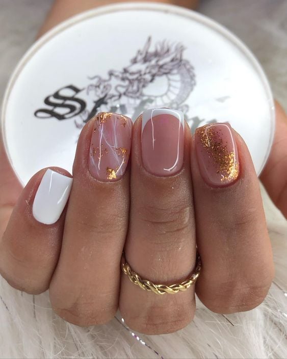 unha de gel pequena nude