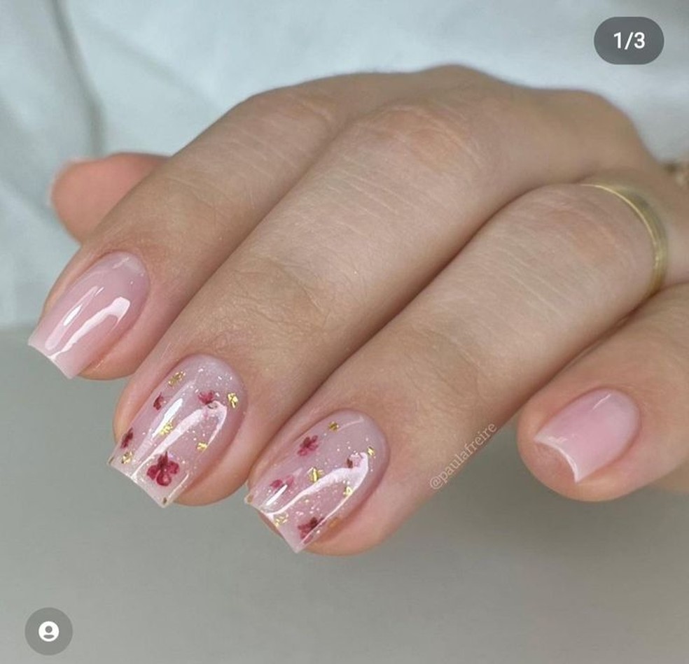 unha de gel pequena oval